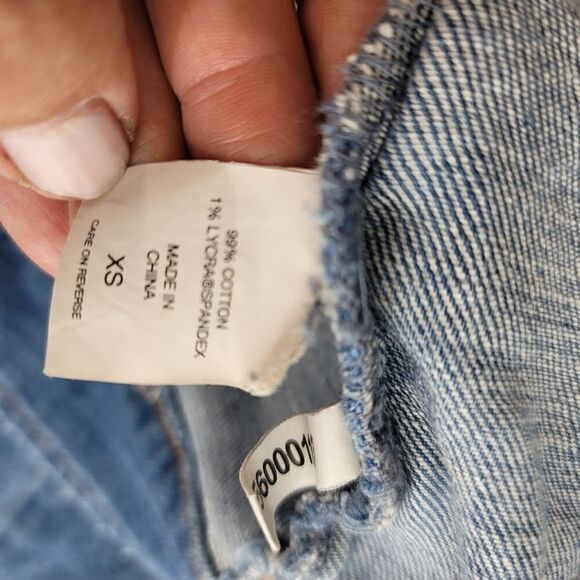 New York and company soho Jean jacket distressed - Picture 7 of 10